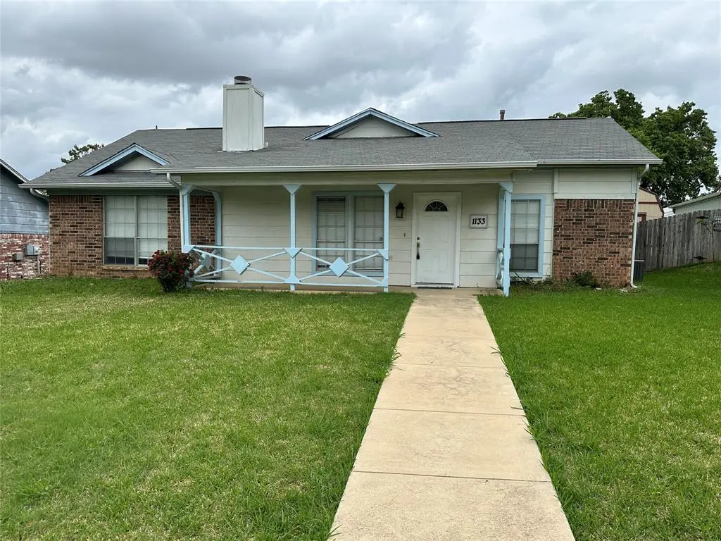 1133 Woodrow Drive, Lewisville, TX 75067
