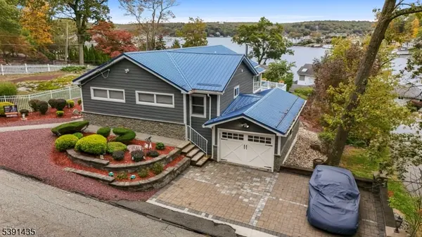 64 Ithanell Rd, Hopatcong Boro, NJ 07843