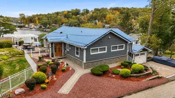 64 Ithanell Rd, Hopatcong Boro, NJ 07843