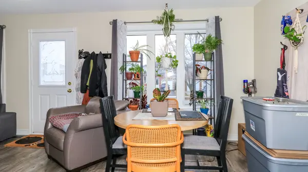 66 Downing CRES, Barrie, ON L4N 8V5