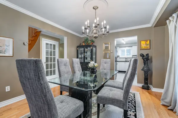 69 Parkside DR, Brampton, ON L6Y 3A1