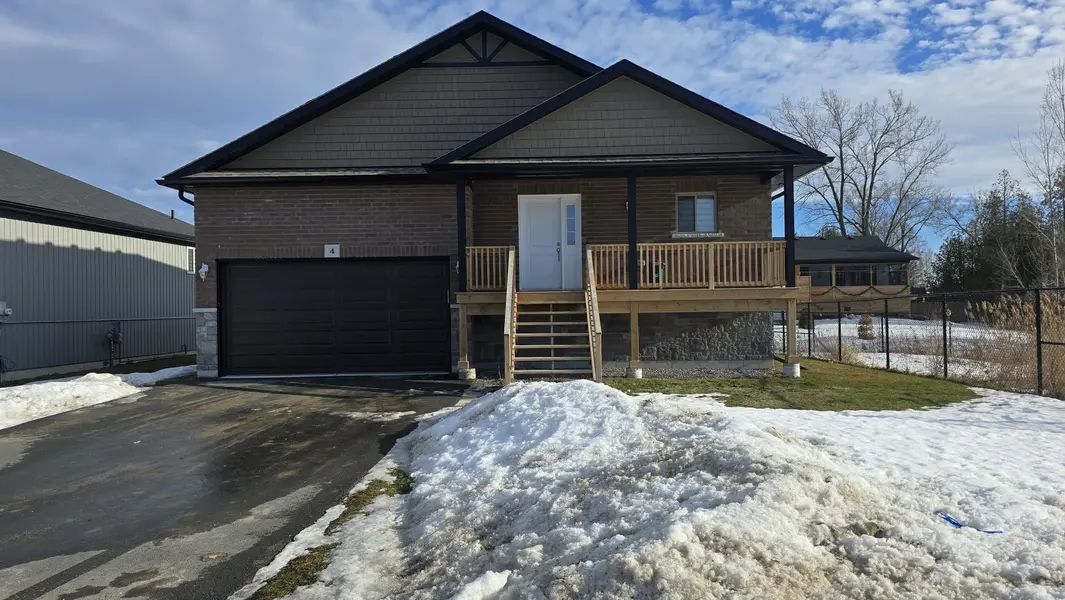 4 Rabbit RD, Brighton, ON K0K 1H0