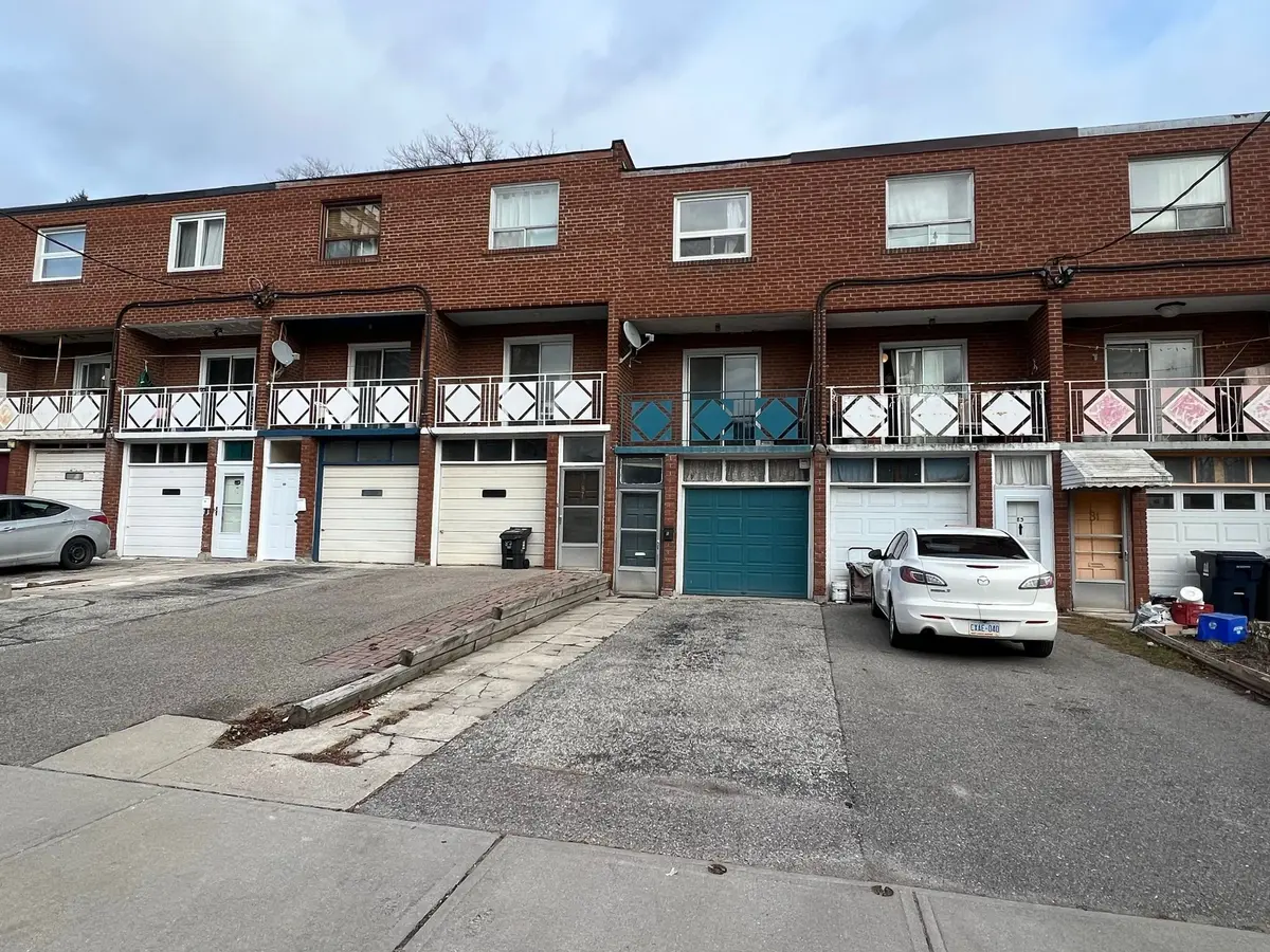 85 Blake ST, Toronto E01, ON M4J 3E2