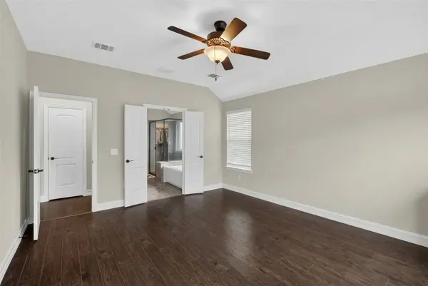 3104 Treyburn Lane, Mansfield, TX 76084