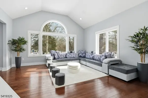 2 Linden Ave, Lincoln Park Boro, NJ 07035