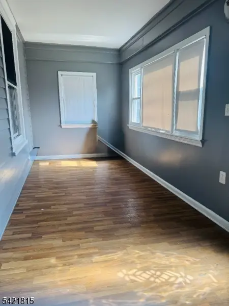 961 Lafayette St, Elizabeth City, NJ 07201