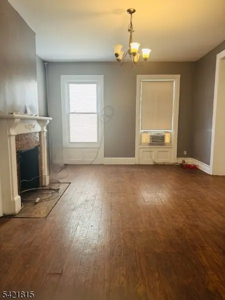 961 Lafayette St, Elizabeth City, NJ 07201