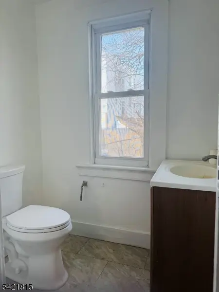 961 Lafayette St, Elizabeth City, NJ 07201