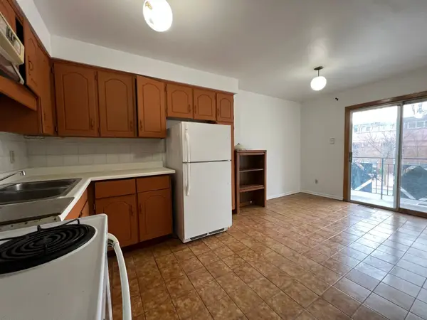 85 Blake ST, Toronto E01, ON M4J 3E2