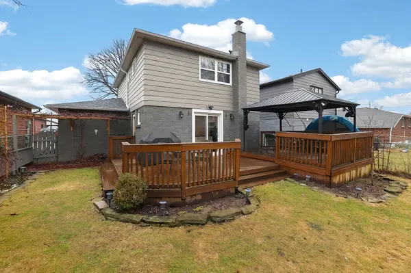 459 Sandford ST, Newmarket, ON L3Y 4S8