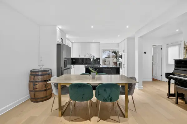 459 Sandford ST, Newmarket, ON L3Y 4S8