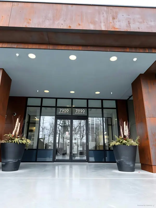 7890 bathurst ST E #1702, Vaughan, ON L4J 0J9