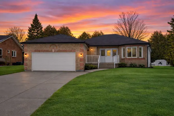 22 Britton CT, Wasaga Beach, ON L9Z 1C1