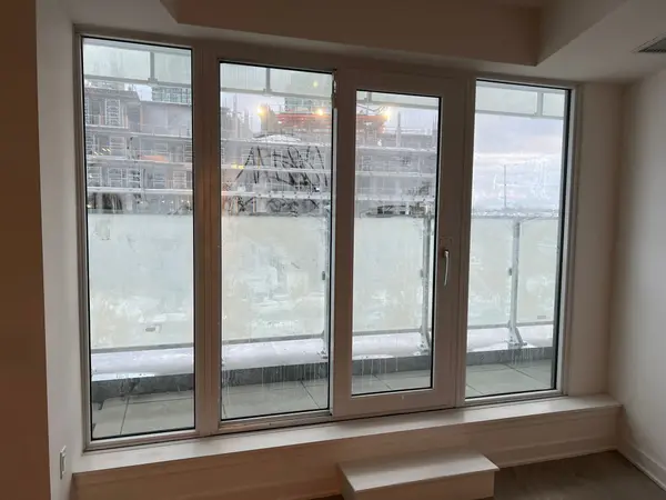 3900 Confederation Pkwy #204,, Mississauga, ON L5B 0M3