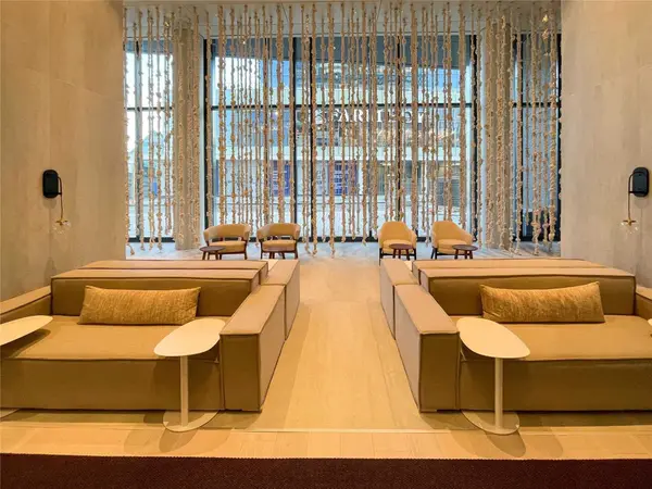 138 Downes ST #2506, Toronto C08, ON M5E 0E4