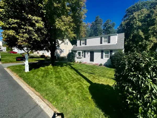 26 Stephen Pl, Rockaway Boro, NJ 07866