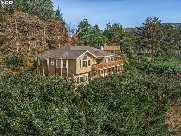 407 KING ST, Yachats, OR 97498