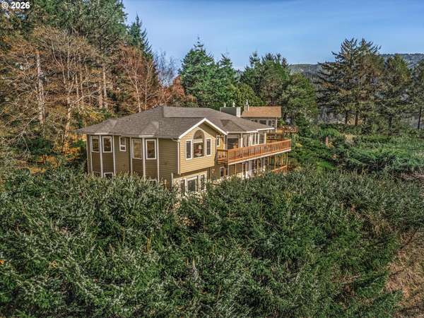 407 KING ST, Yachats, OR 97498