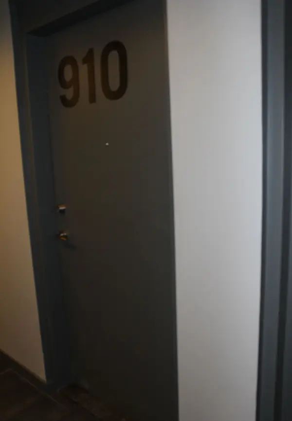 21 Lawren Harris SQ #910, Toronto C08, ON M5A 0T4