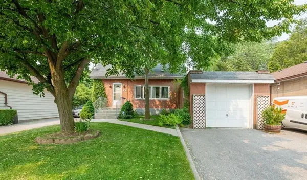 80 Vanbrugh AVE #Upper, Toronto E06, ON M1N 3T3