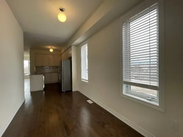 2890 Peter Matthews DR, Pickering, ON L1X 0S2