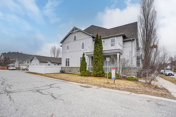 11 Dancers DR,  Markham,  ON L6C 2C4