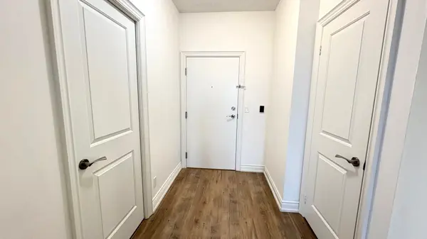 38 Cedarland DR #1609, Markham, ON L6G 0G7