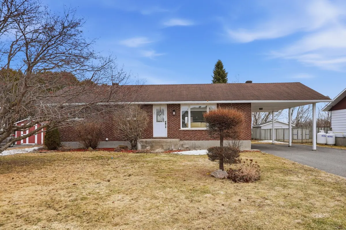 120 Caledonia RD, The Nation, ON K0C 2B0