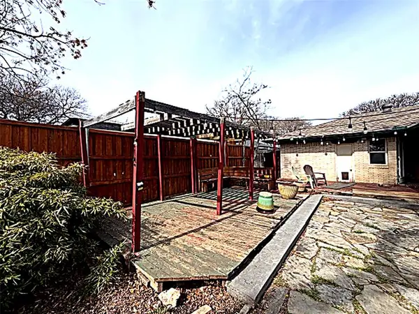 2842 Woodmere Drive, Dallas, TX 75233