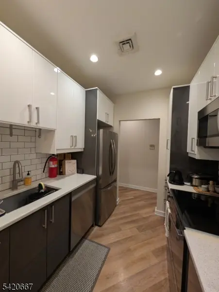 124 E Main St #211, Denville Twp., NJ 07834