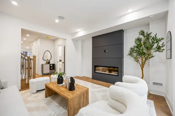 34A Morningside AVE, Toronto W01, ON M6S 1C4