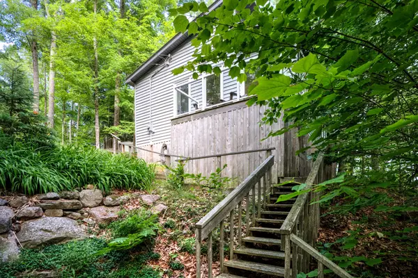 7 Scarlett LN, Rideau Lakes, ON K0G 1X0