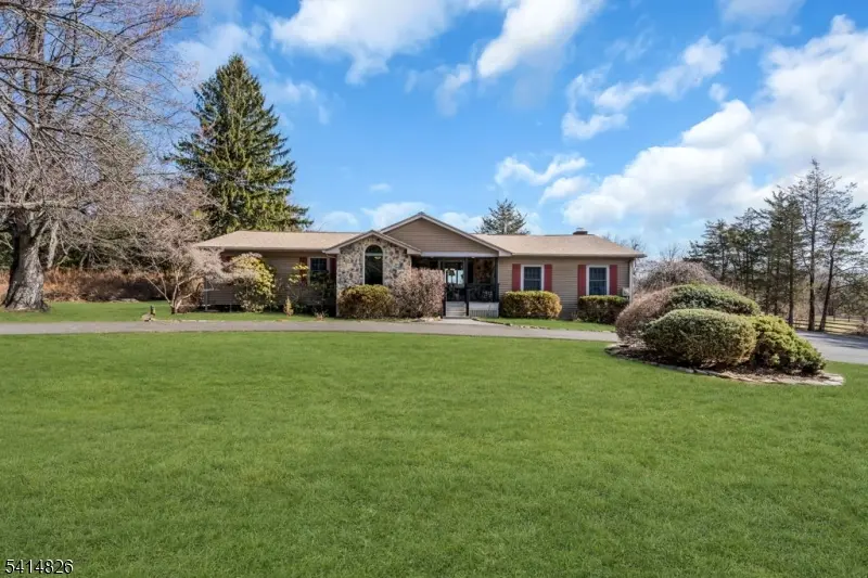 206 Cokesbury Rd, Tewksbury Twp., NJ 08833