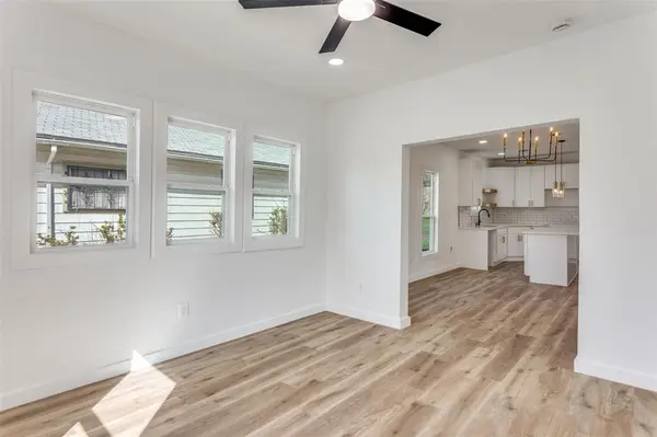 943 E Richmond Avenue, Fort Worth, TX 76104