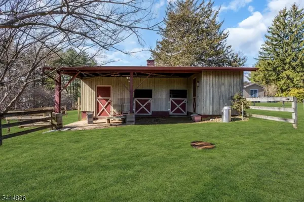 206 Cokesbury Rd, Tewksbury Twp., NJ 08833