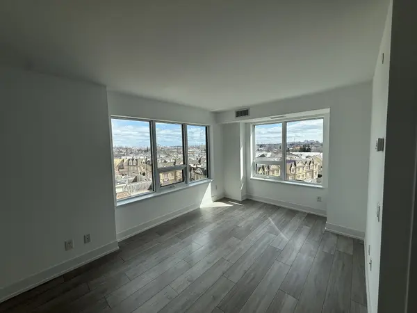 1215 Bayly ST #604, Pickering, ON L1W 1L7