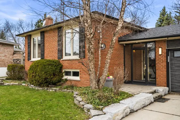 21 Milverton Close, Hamilton, ON L0R 2H3