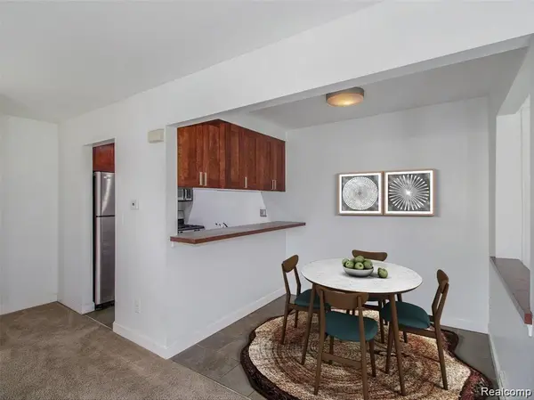 35420 TALL OAKS DR, Sterling Heights, MI 48312