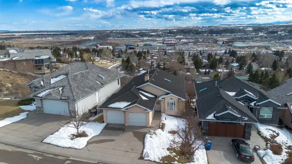 14 Headlands Close, Cochrane, AB T0L0W1