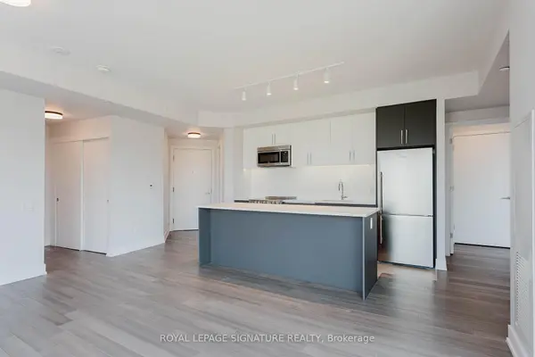 2525 Bathurst ST #607, Toronto C04, ON M6B 2Y9