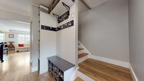 72 Carisbrooke CT, Brampton, ON L6S 3K1