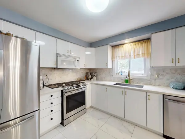 9 Malabar CRES, Brampton, ON L6S 3X6