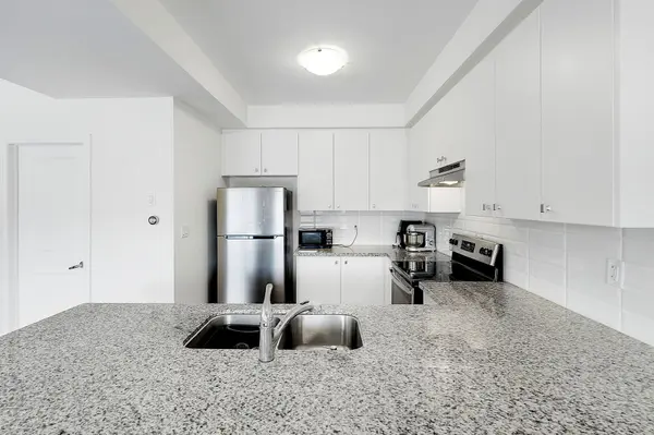 26 Haydrop RD, Brampton, ON L6P 4P2