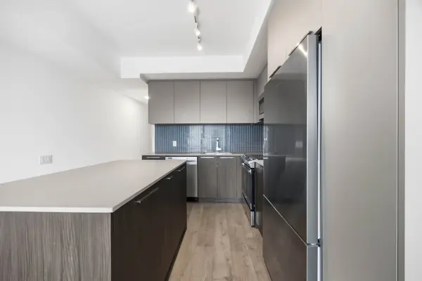 20 Brin DR #604, Toronto W08, ON M8X 0B2