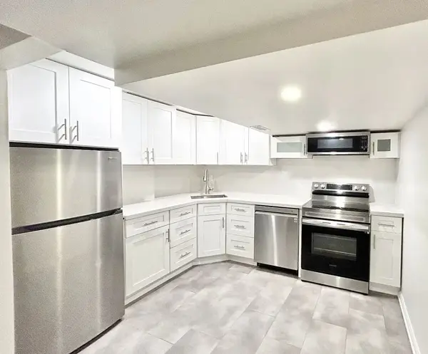 3 Bondhead PL #Lower, Toronto W10, ON M9V 2L9