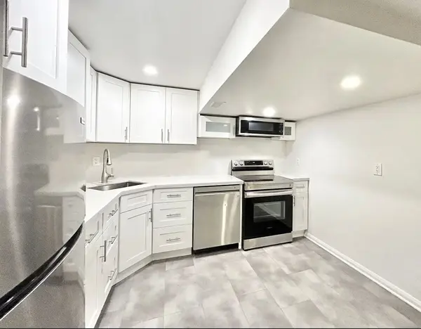 3 Bondhead PL #Lower, Toronto W10, ON M9V 2L9