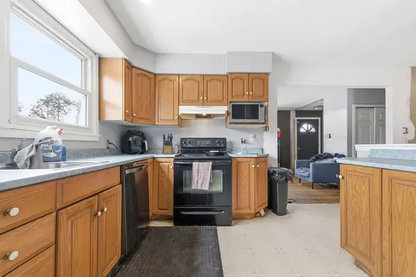 18 Summit ST, Deep River, ON K0J 1P0