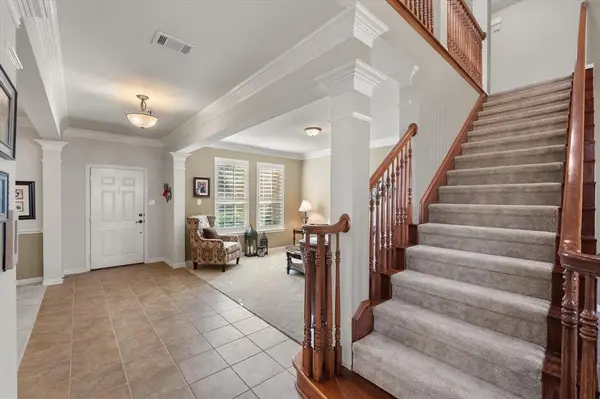 2415 Mesa Glen Drive, Arlington, TX 76001