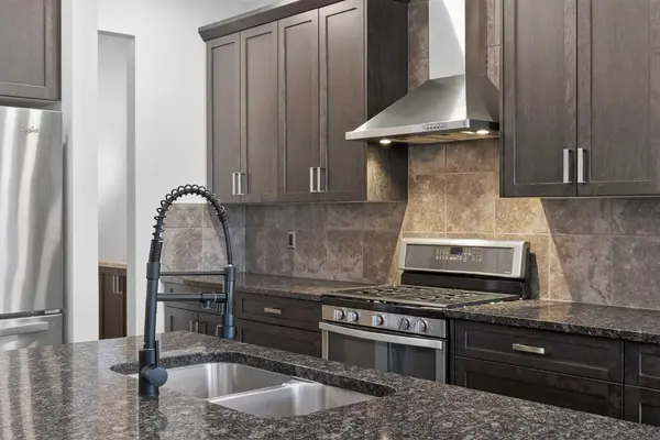 20 Mount Rae TER, Okotoks, AB T1S 0M6