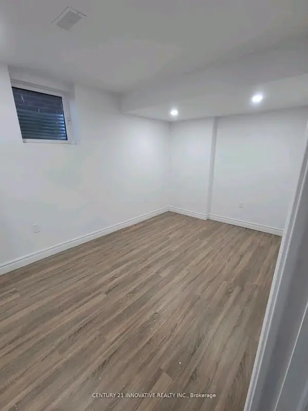 1280 Amherst Gate, Oshawa, ON L1H 8L7